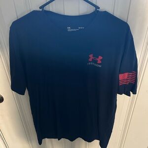 Under Armour Men's Navy and Red Short Sleeve Tee